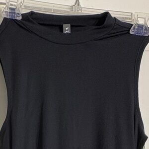 Vuori Women’s Midi Sleeveless Dress